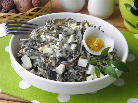 Салат из морской капусты с яйцом рецепт