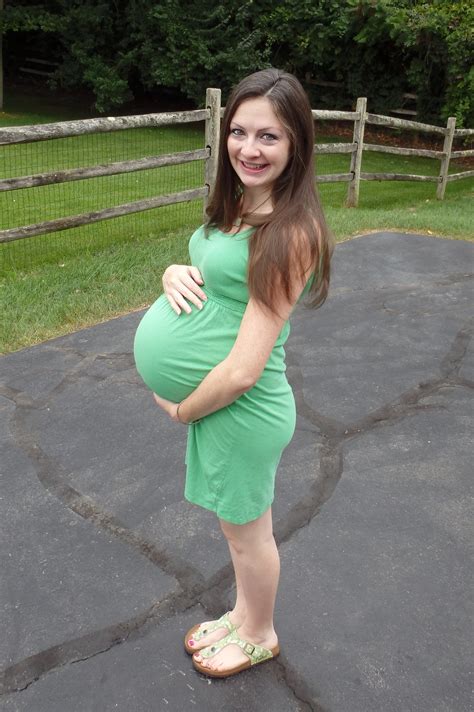 Pregnant milf