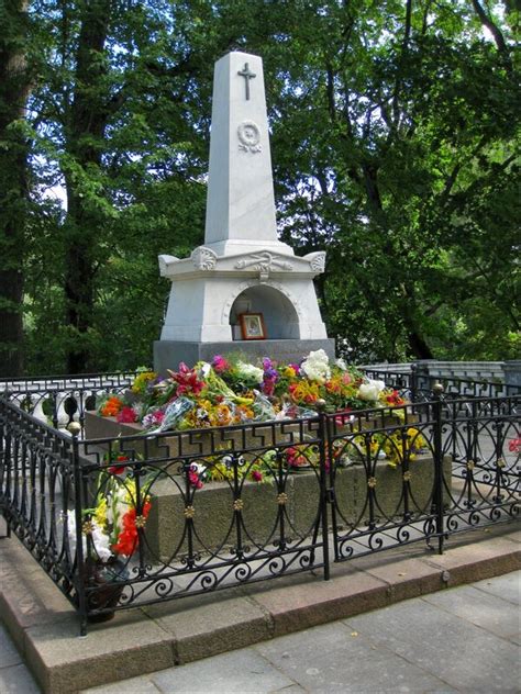 Могила пушкина в святогорском монастыре фото