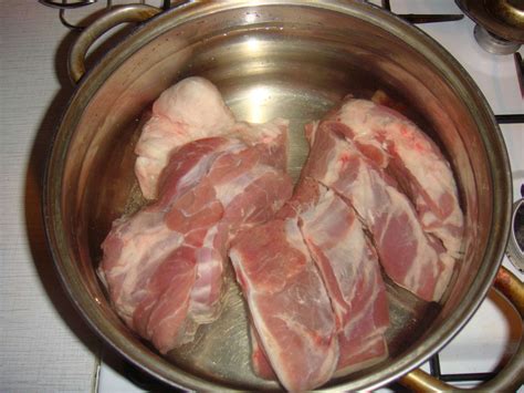 Сколько готовить свинину